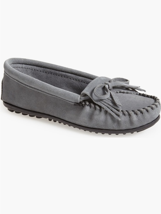 Minnetonka Shoes - NWOT Minnetonka Kilty Suede Driving Shoes Moccasin Loafers